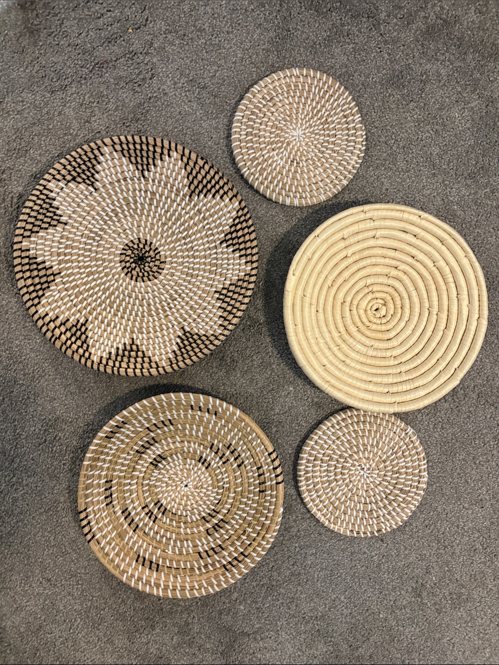 Handwoven Natural Seagrass Wall Basket Set - Neutral Beige and Brown